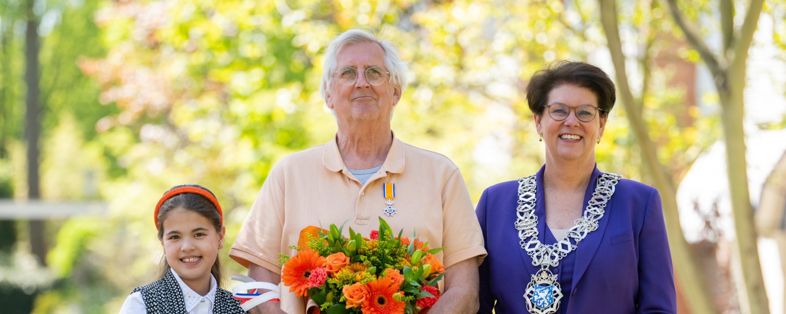 Groepsfoto Riks Werts en Burgemeester Corine van Overdijk